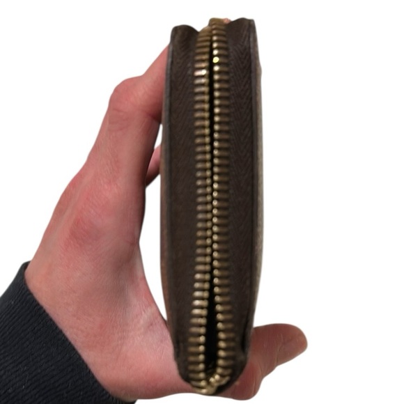 OFFER NOW Louis Vuitton Damier Ebene zippered wallet GUC minus outside zipper - Picture 4 of 12